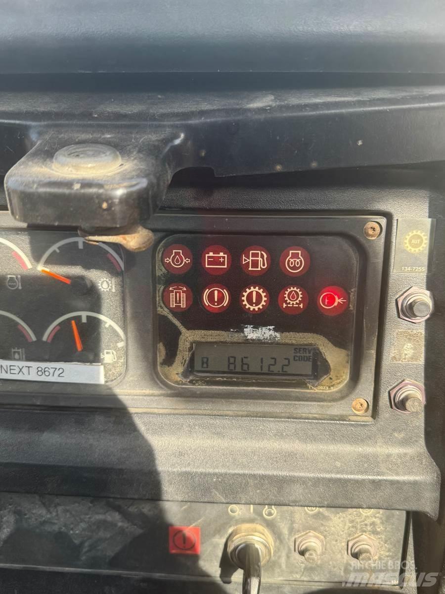 CAT D5M Pásové dozery