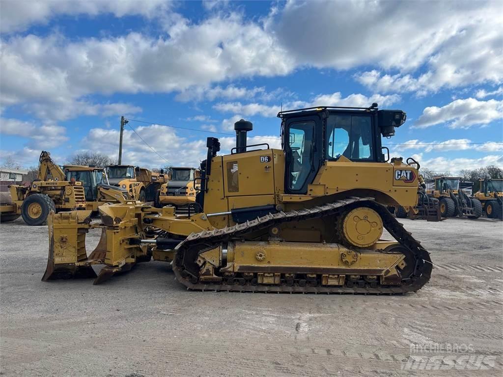 CAT D6 Pásové dozery