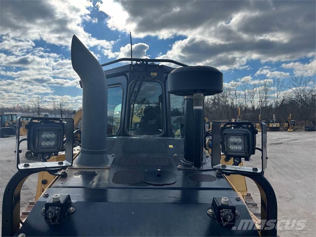 CAT D6 Pásové dozery