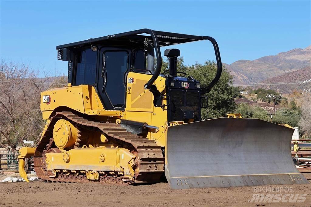 CAT D6 XL Pásové dozery