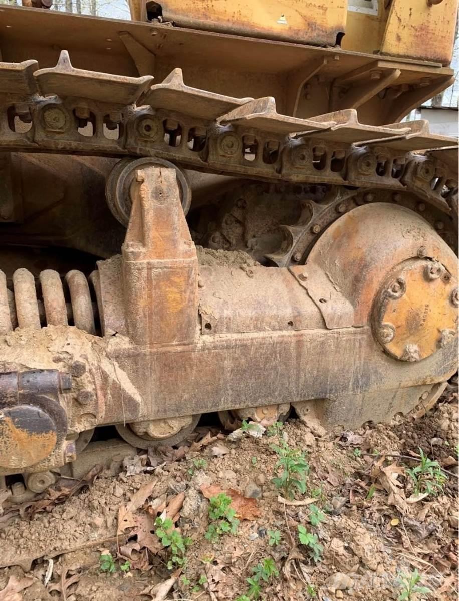 CAT D6C Pásové dozery