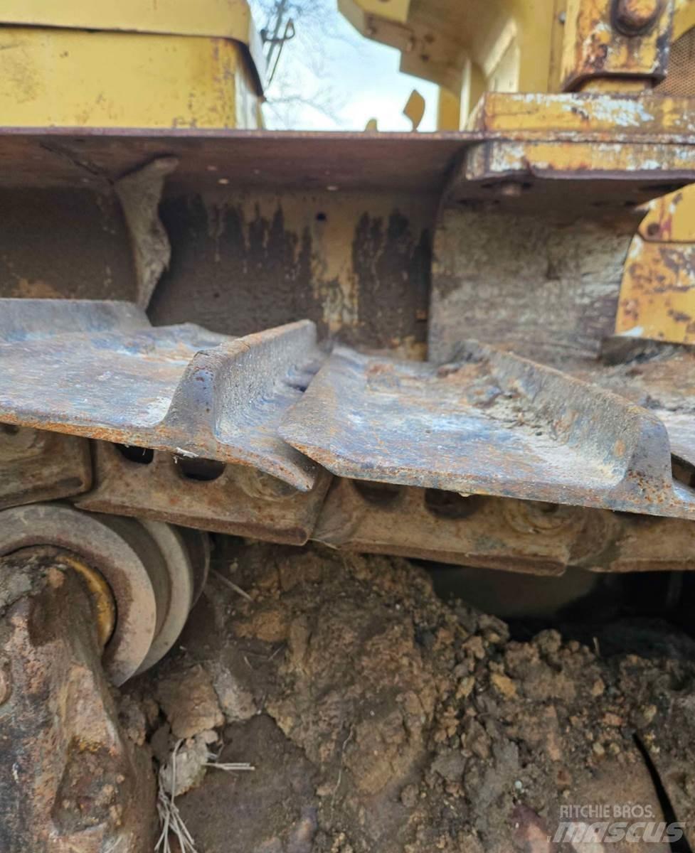 CAT D6C Pásové dozery
