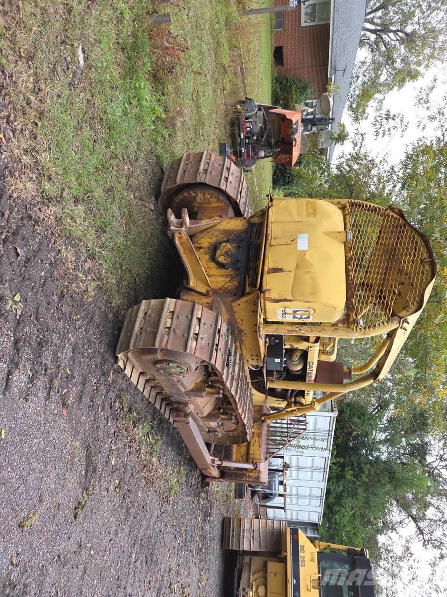 CAT D6C Pásové dozery