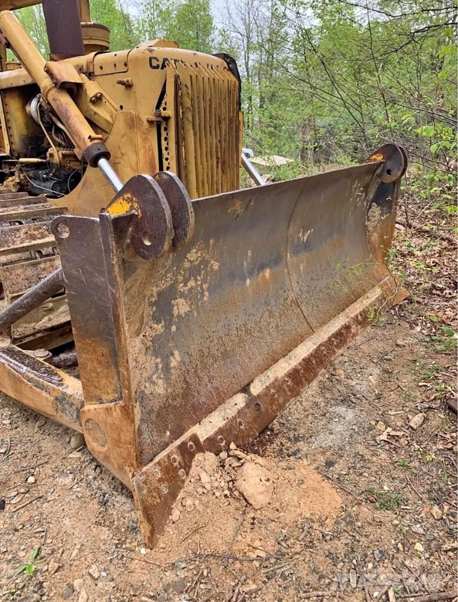 CAT D6C Pásové dozery