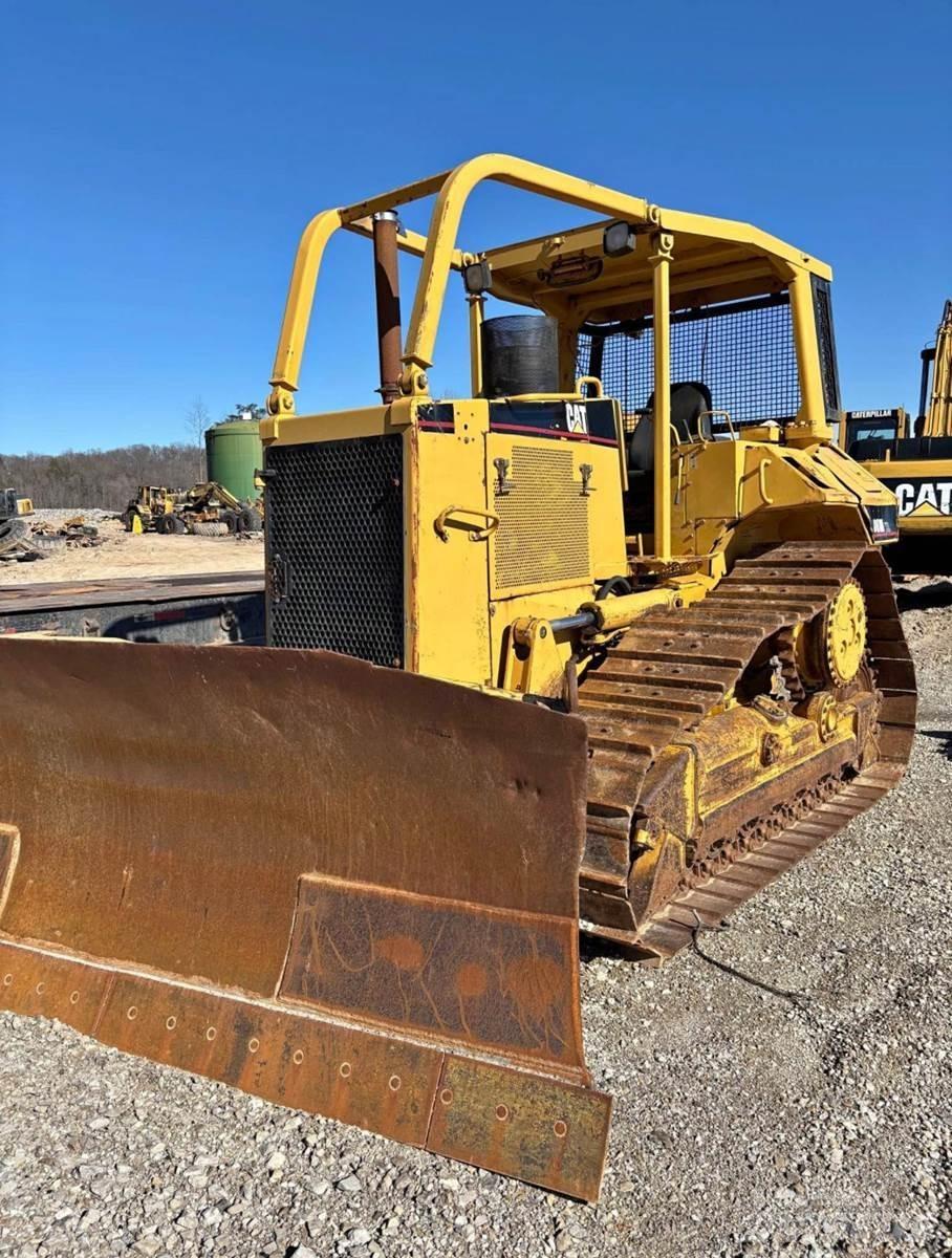 CAT D6M XL Pásové dozery