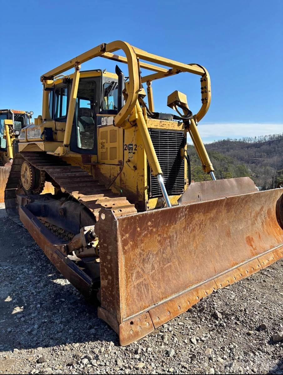 CAT D6R Pásové dozery