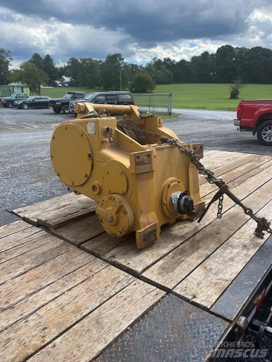 CAT D6T Pásové dozery