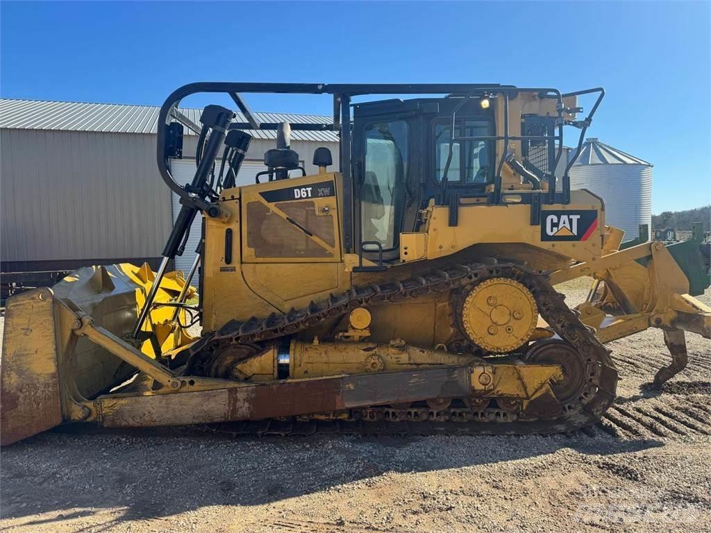 CAT D6T XW Pásové dozery