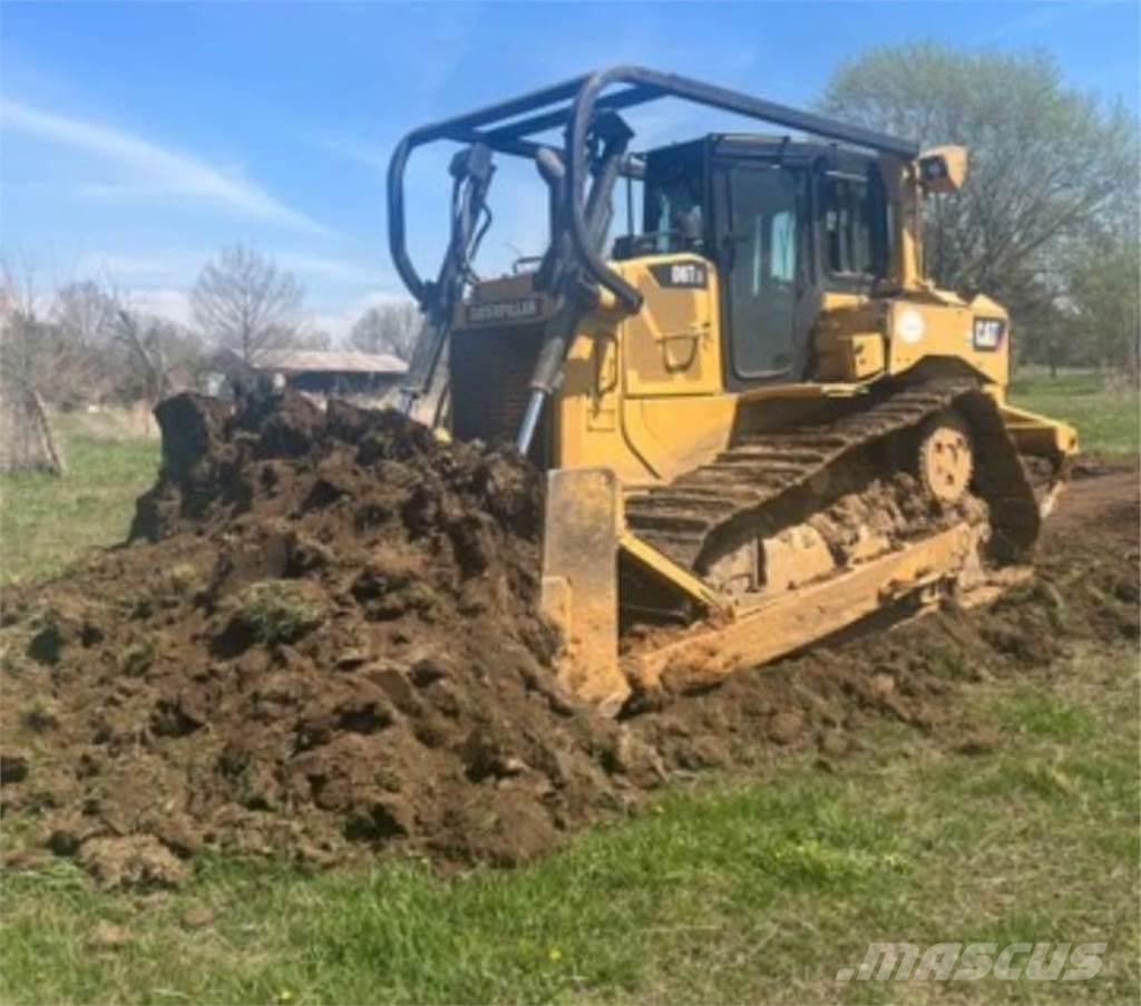 CAT D6T XW Pásové dozery