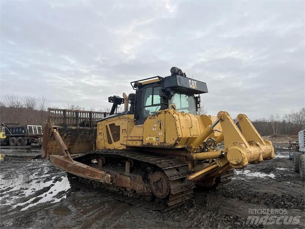 CAT D7E Pásové dozery