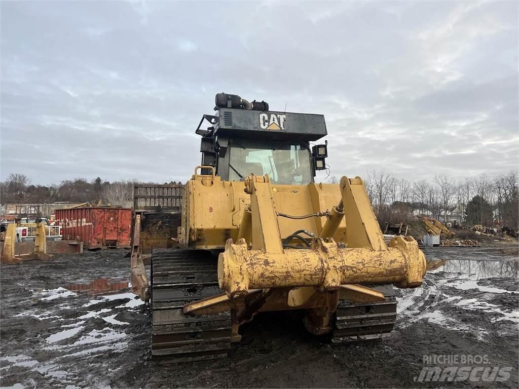 CAT D7E Pásové dozery