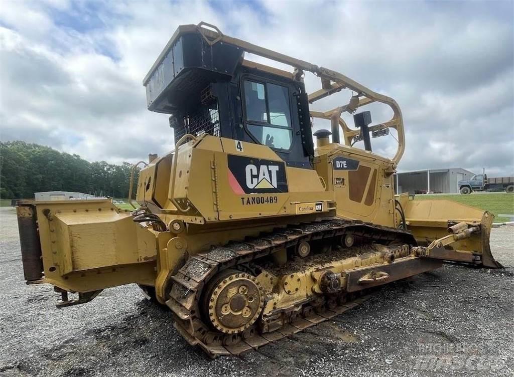 CAT D7E Pásové dozery