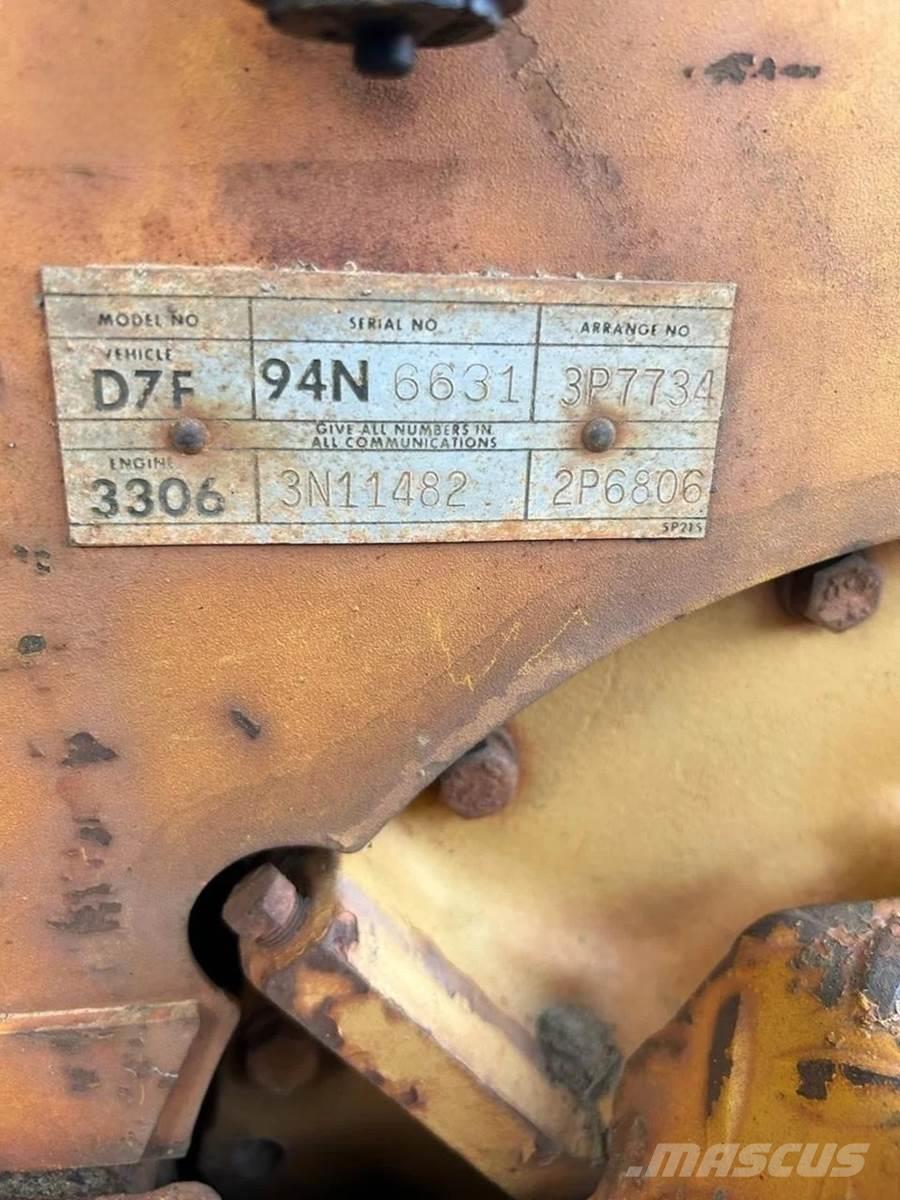 CAT D7F Pásové dozery
