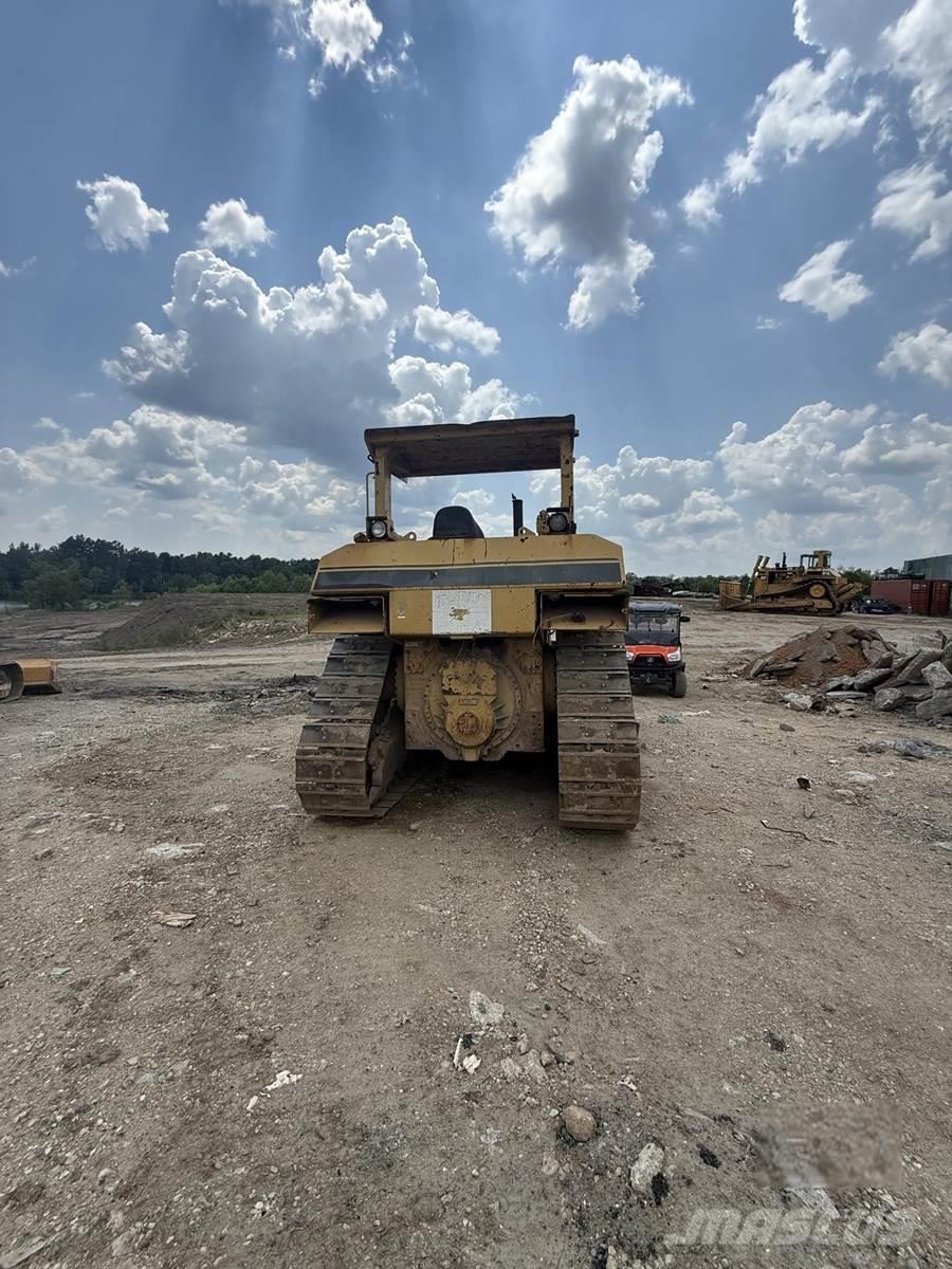 CAT D7H Pásové dozery