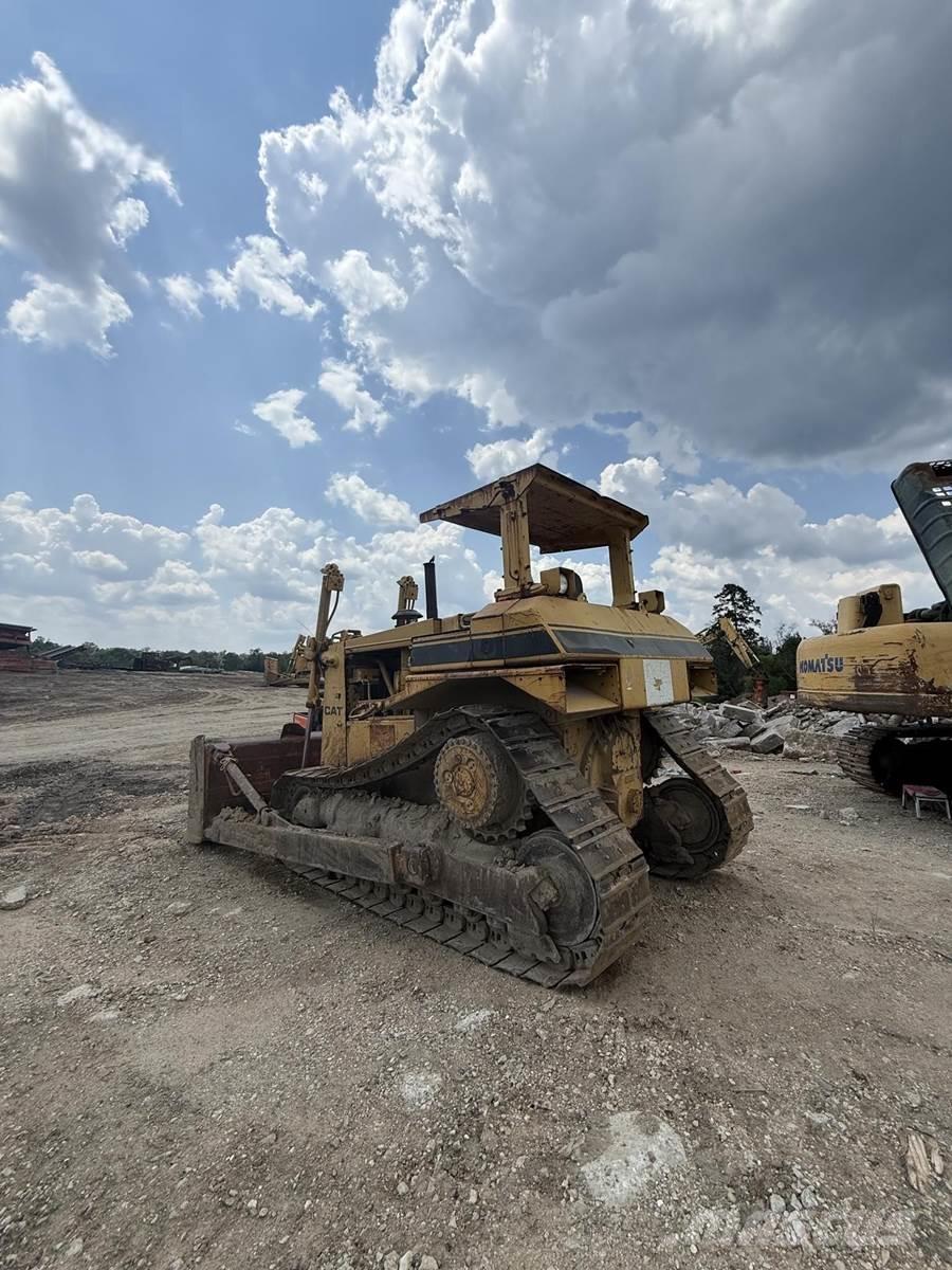 CAT D7H Pásové dozery