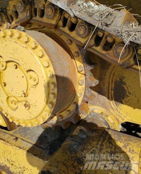 CAT D7R Pásové dozery