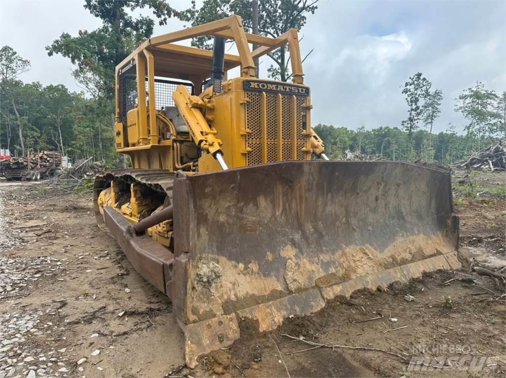 CAT D85E Pásové dozery
