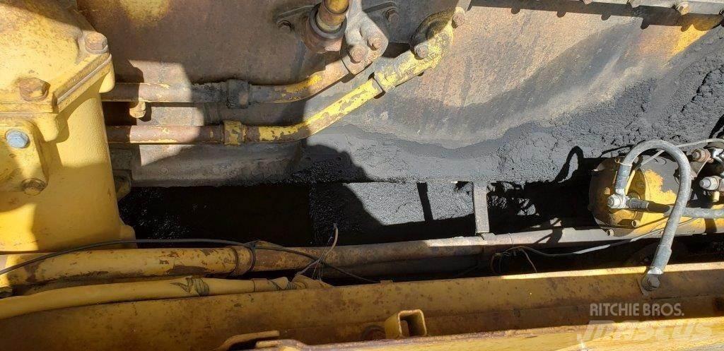 CAT D8H Pásové dozery