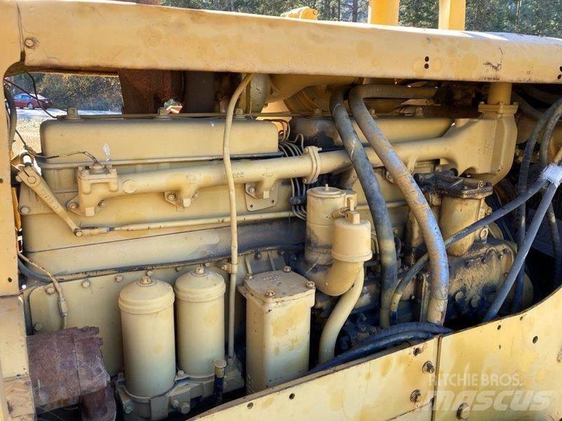CAT D8H Pásové dozery