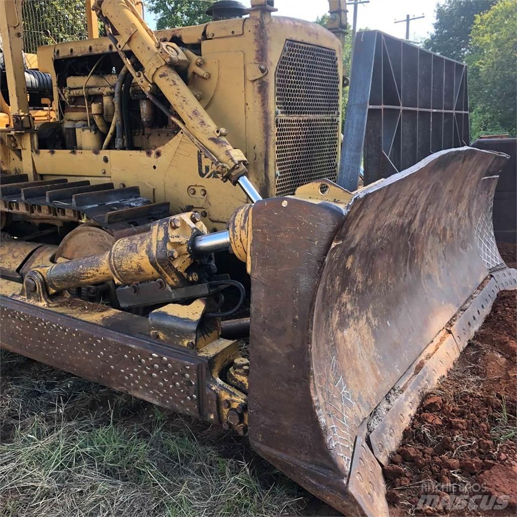 CAT D8H Pásové dozery