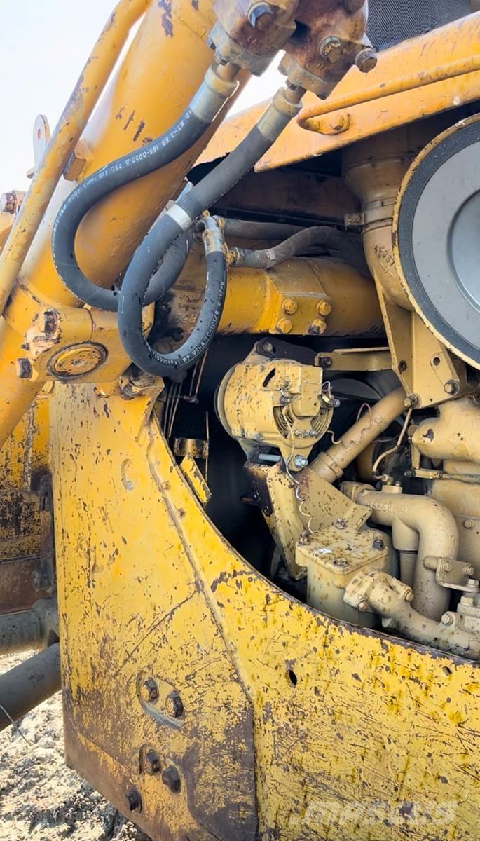 CAT D8H Pásové dozery