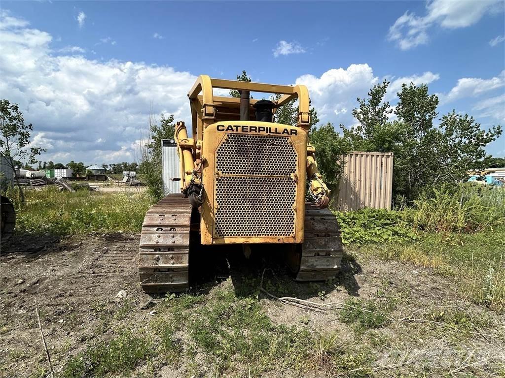 CAT D8H Pásové dozery