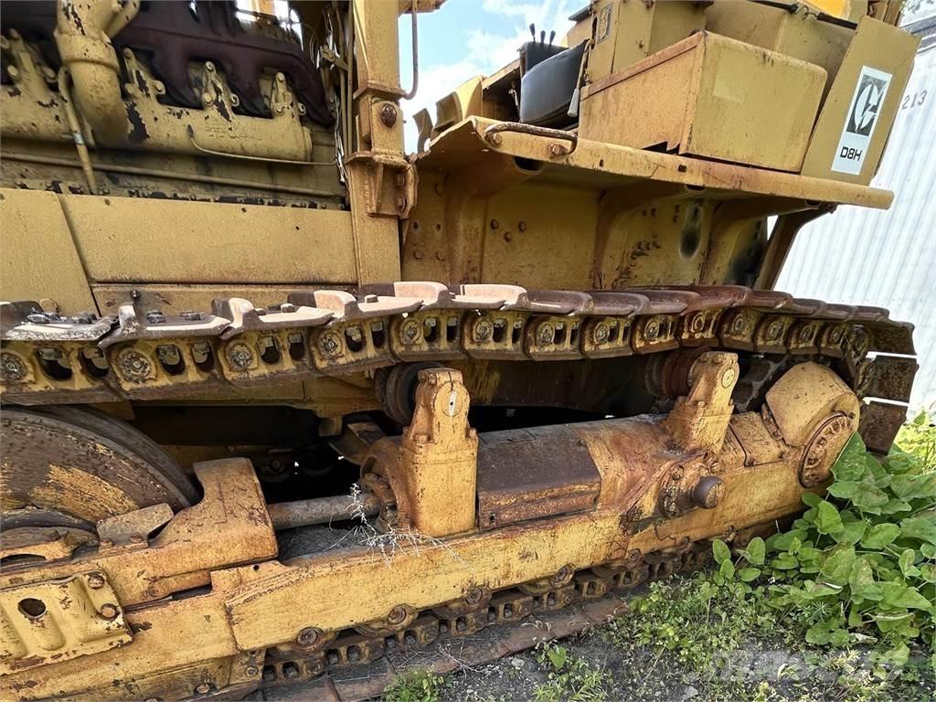 CAT D8H Pásové dozery