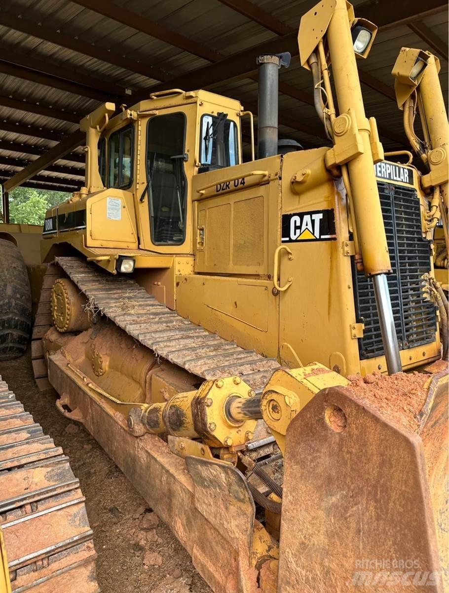 CAT D8N Pásové dozery