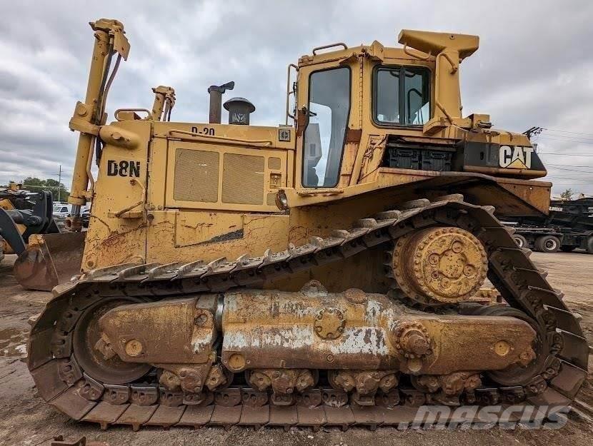 CAT D8N Pásové dozery