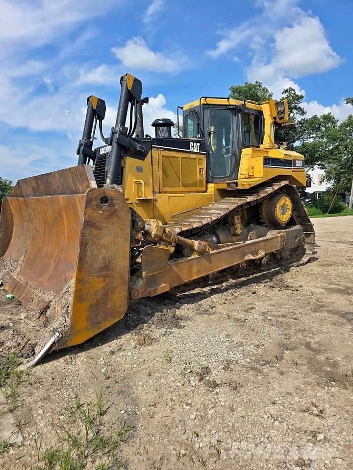 CAT D8R Pásové dozery