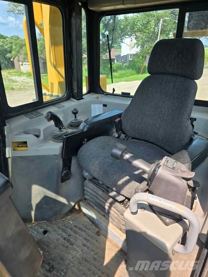 CAT D8R Pásové dozery