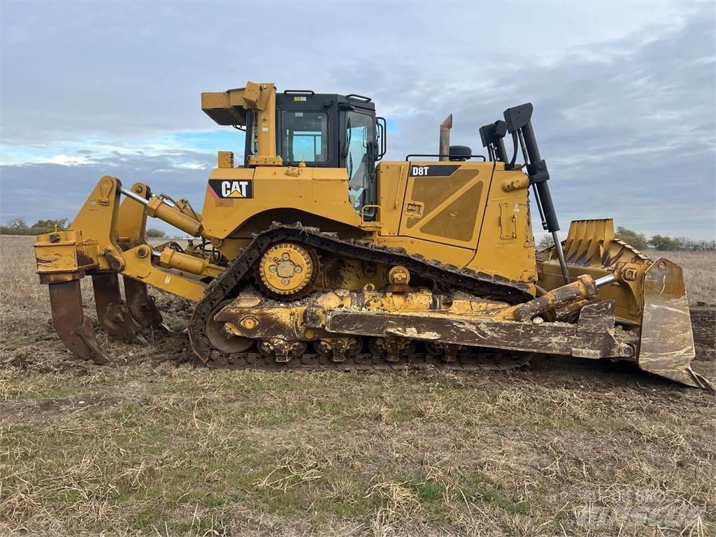 CAT D8T Pásové dozery