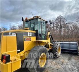 CAT IT38G Kolové nakladače