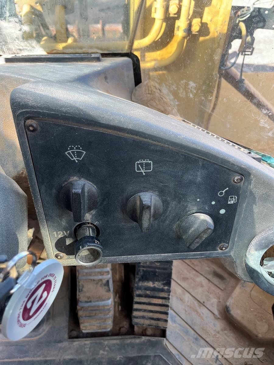 CAT IT38G Kolové nakladače