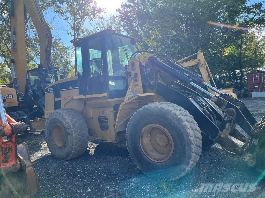 CAT IT38G Kolové nakladače