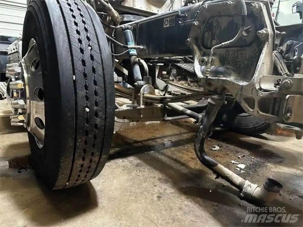  Dana 367 Nápravy