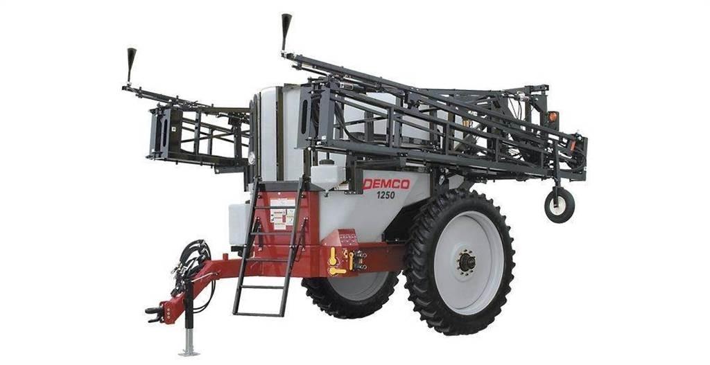 Demco 1250 Tažené postřikovače
