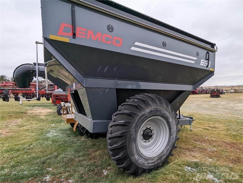 Demco 650 Obilné návěsy