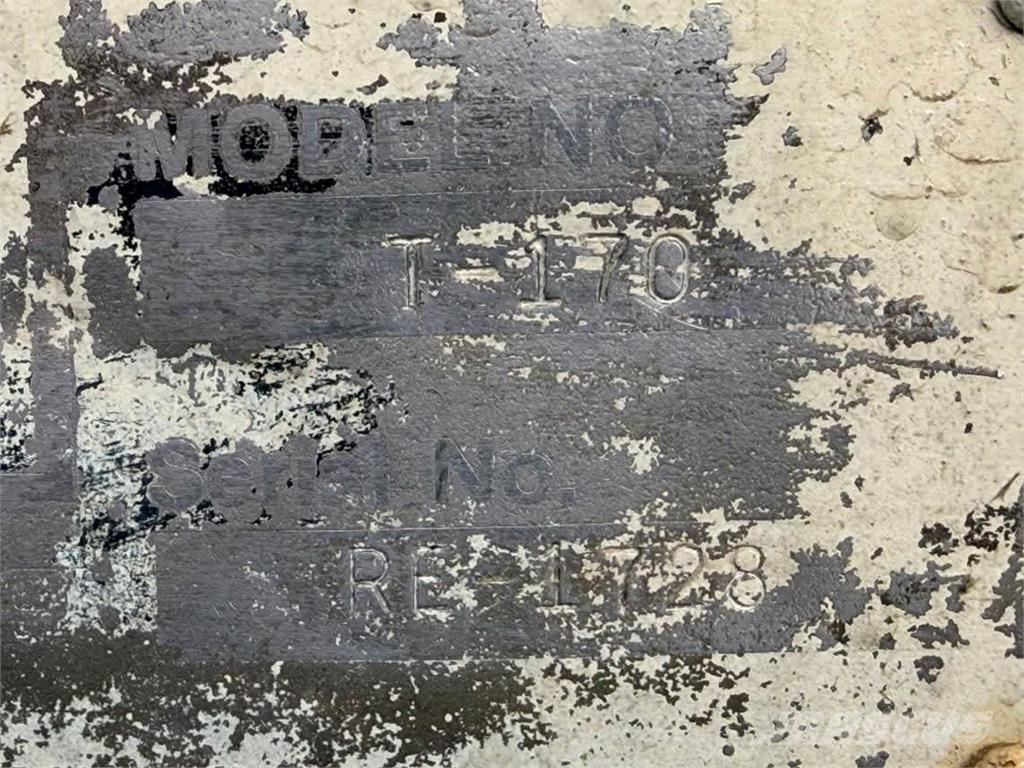 Finn T170 Násypky, fukary a dopravníky