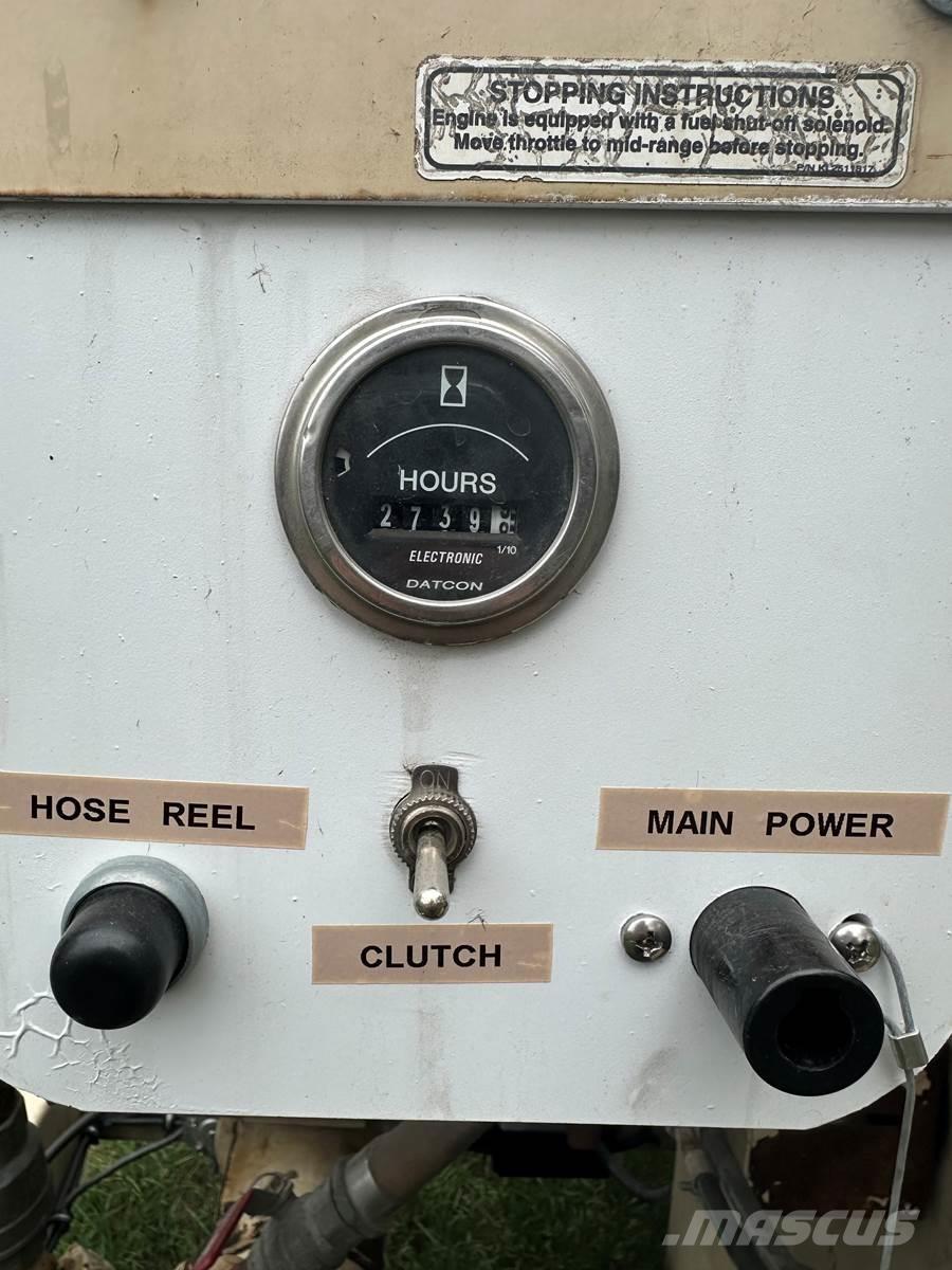 Finn T60T Násypky, fukary a dopravníky