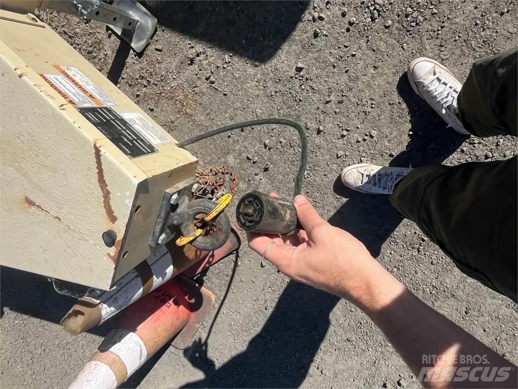 Finn T75T Násypky, fukary a dopravníky