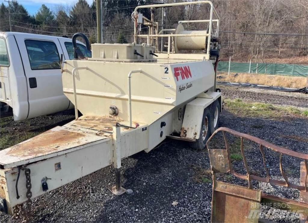 Finn T90 Násypky, fukary a dopravníky
