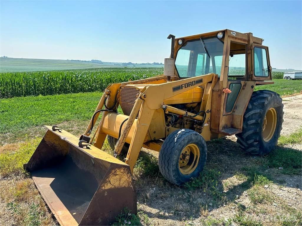 Ford 445 Traktory
