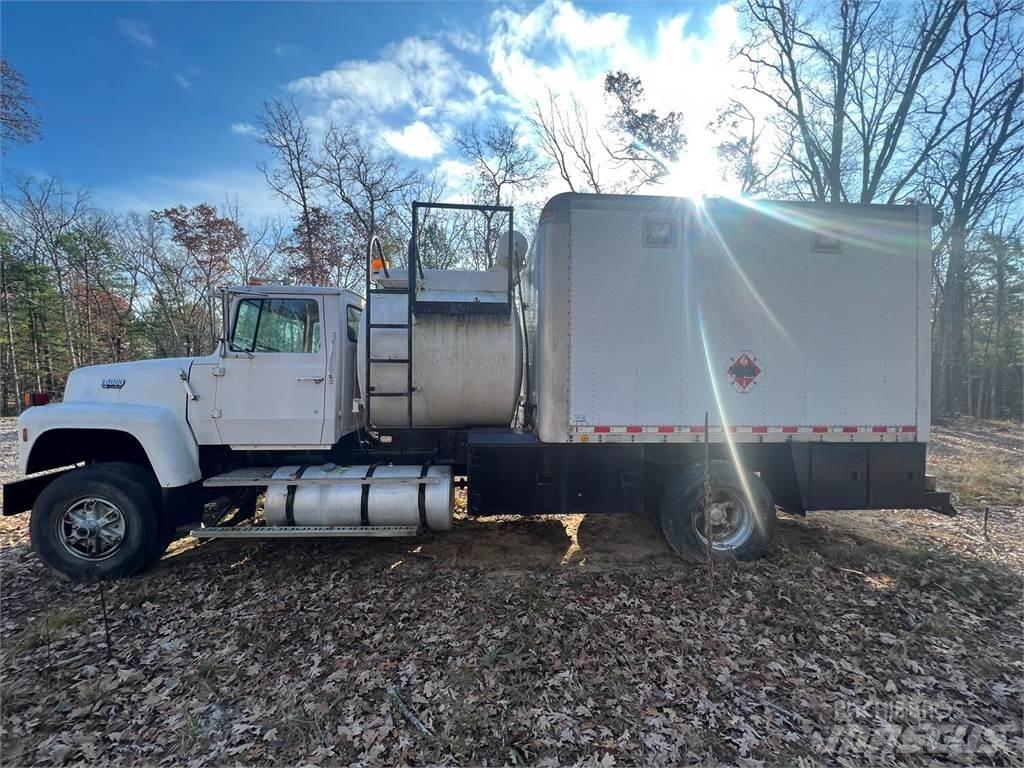 Ford 8000 Komunální / Multi-užitková vozidla