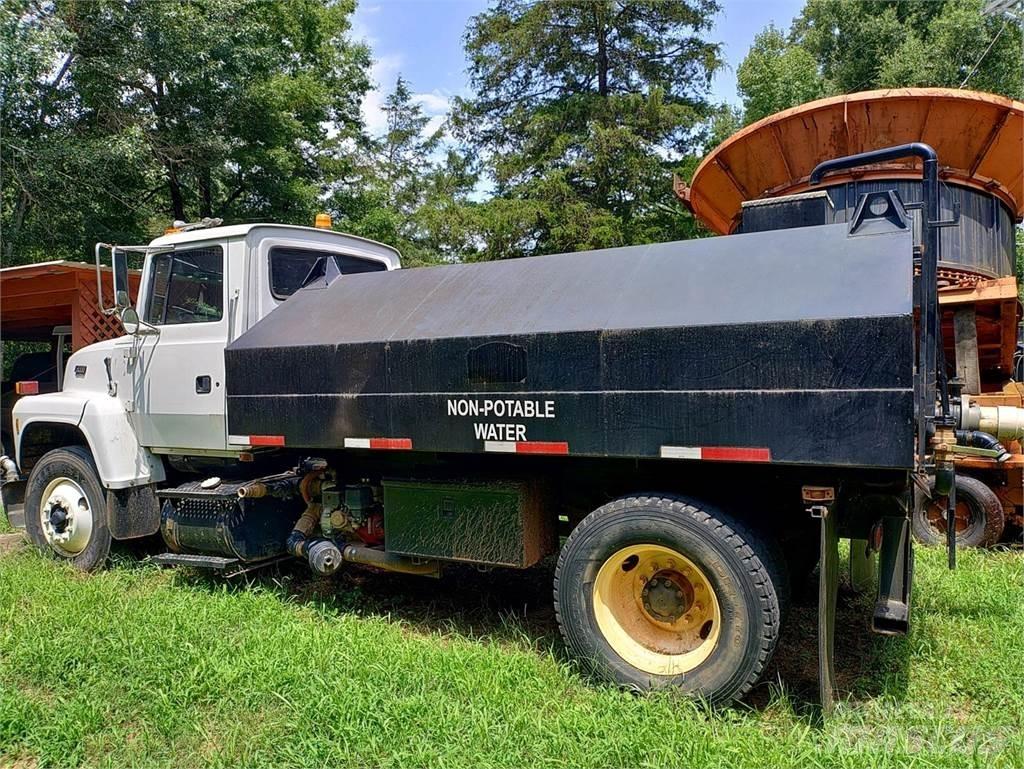 Ford 8000 Cisternové vozy