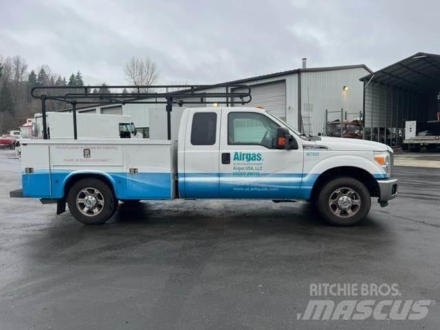 Ford F-350 Komunální / Multi-užitková vozidla