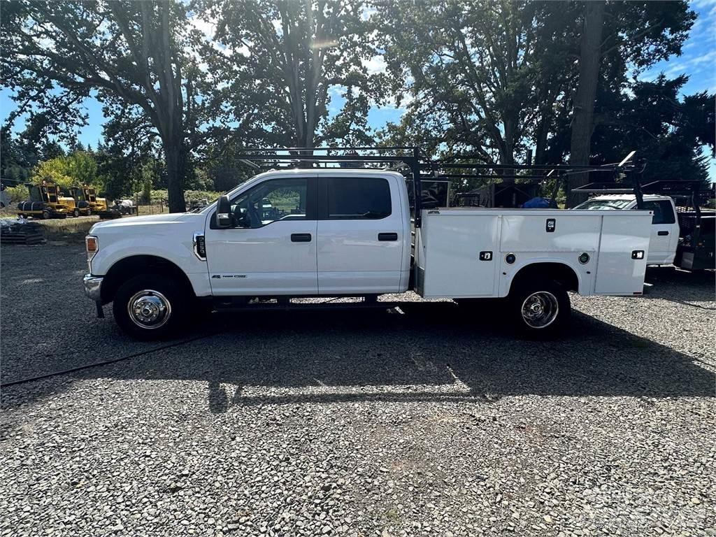 Ford F-350 Komunální / Multi-užitková vozidla