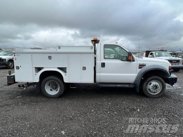 Ford F-450 Komunální / Multi-užitková vozidla