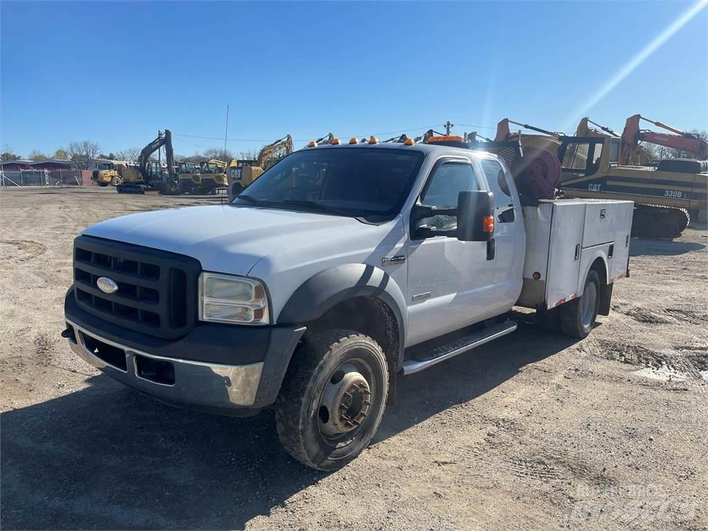 Ford F-450 Komunální / Multi-užitková vozidla