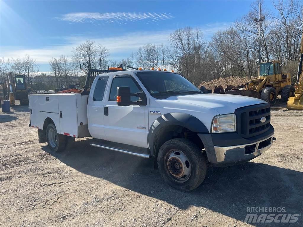 Ford F-450 Komunální / Multi-užitková vozidla